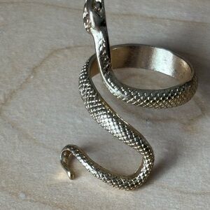 Light Gold Tone Snake Ring Size 7